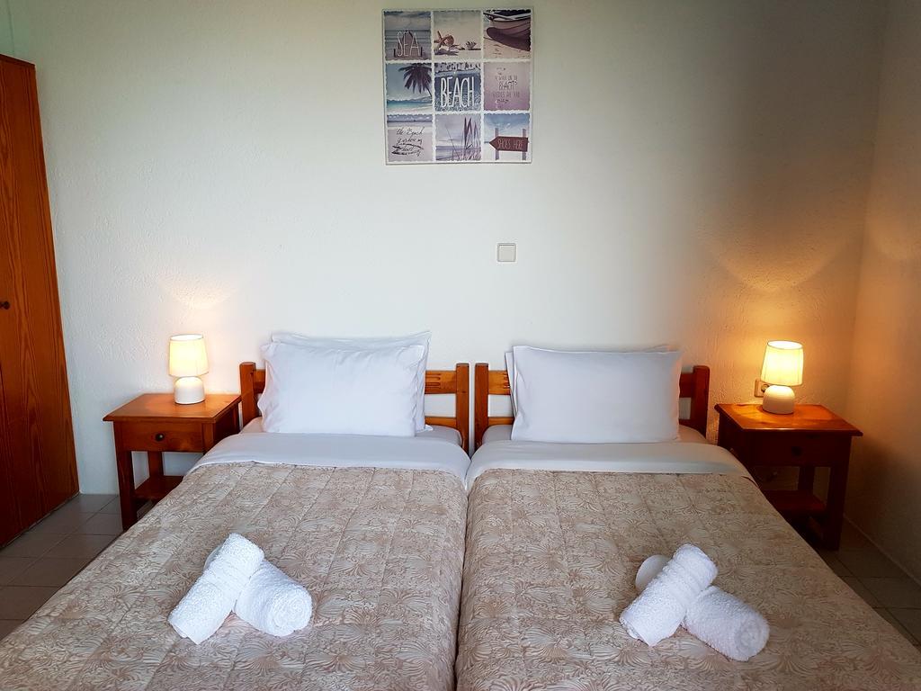 Melina'S Apartments Kalavárda エクステリア 写真