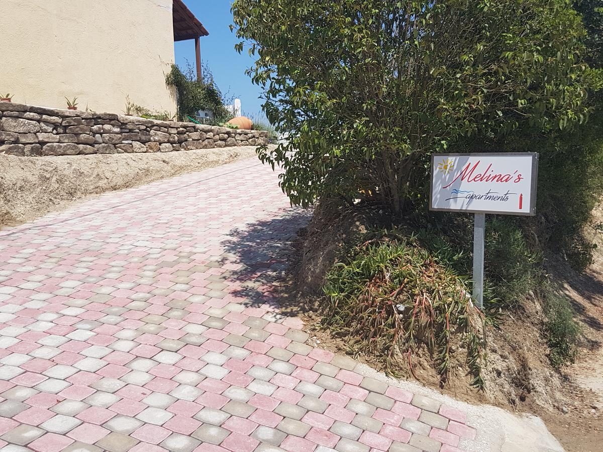 Melina'S Apartments Kalavárda エクステリア 写真