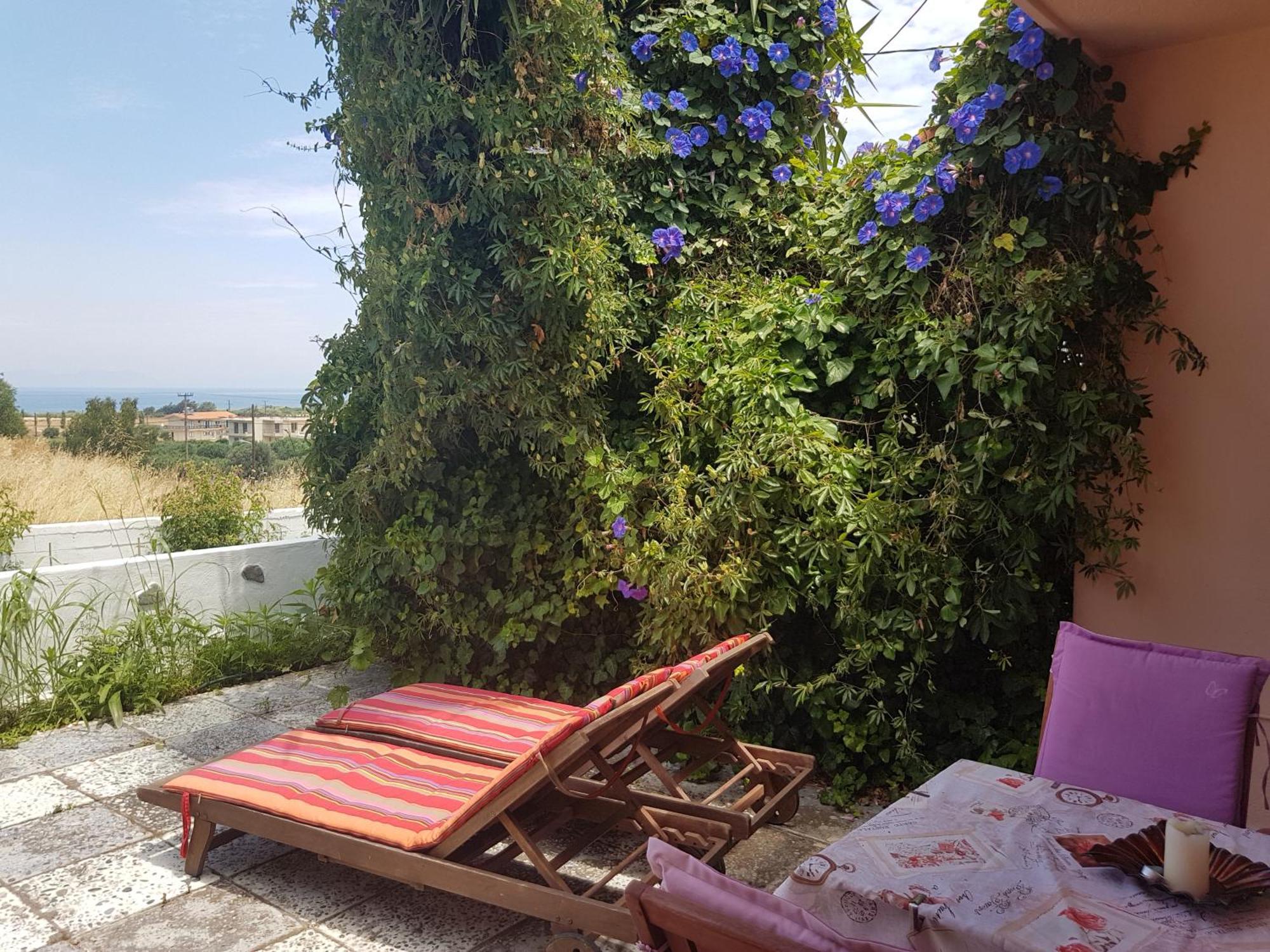 Melina'S Apartments Kalavárda エクステリア 写真